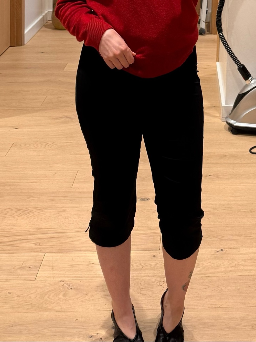 Women's Black Capri Pants